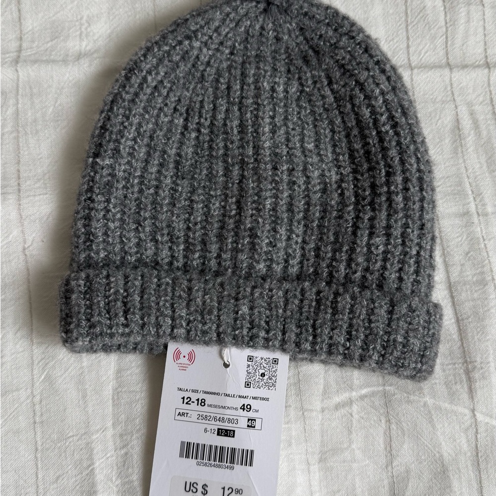 Hat - Picture 2 of 2